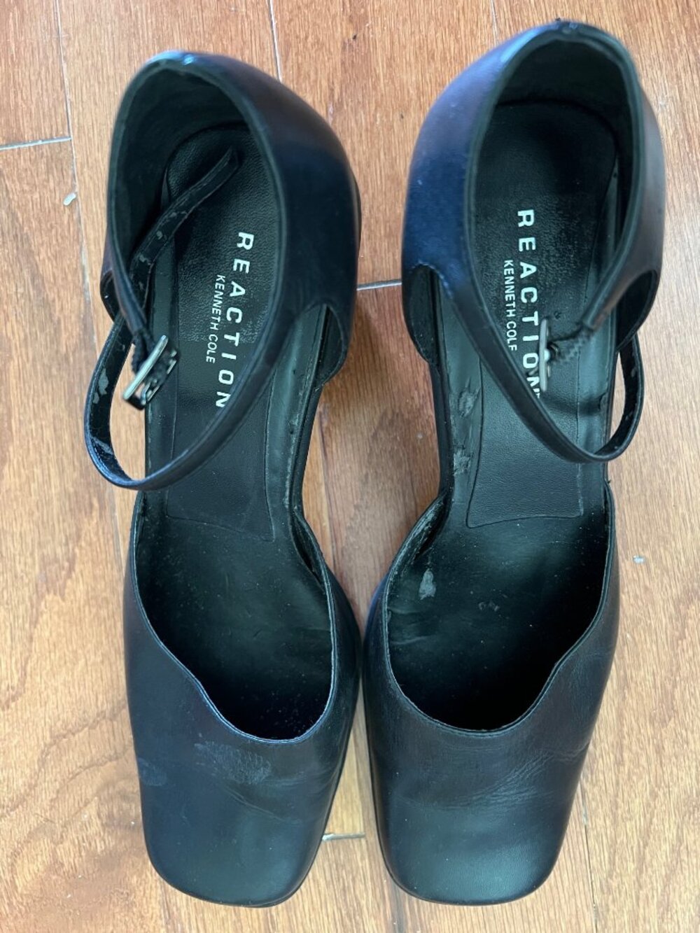 Kenneth cole Reaction women shoes size 6.5 with heels